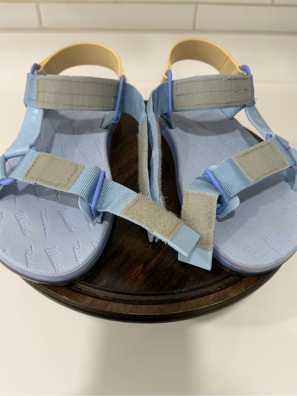 Melissa x Rider Papete Strappy Sandals Light Blue Yellow Size 7 Bubblegum Scent! - Picture 5 of 11